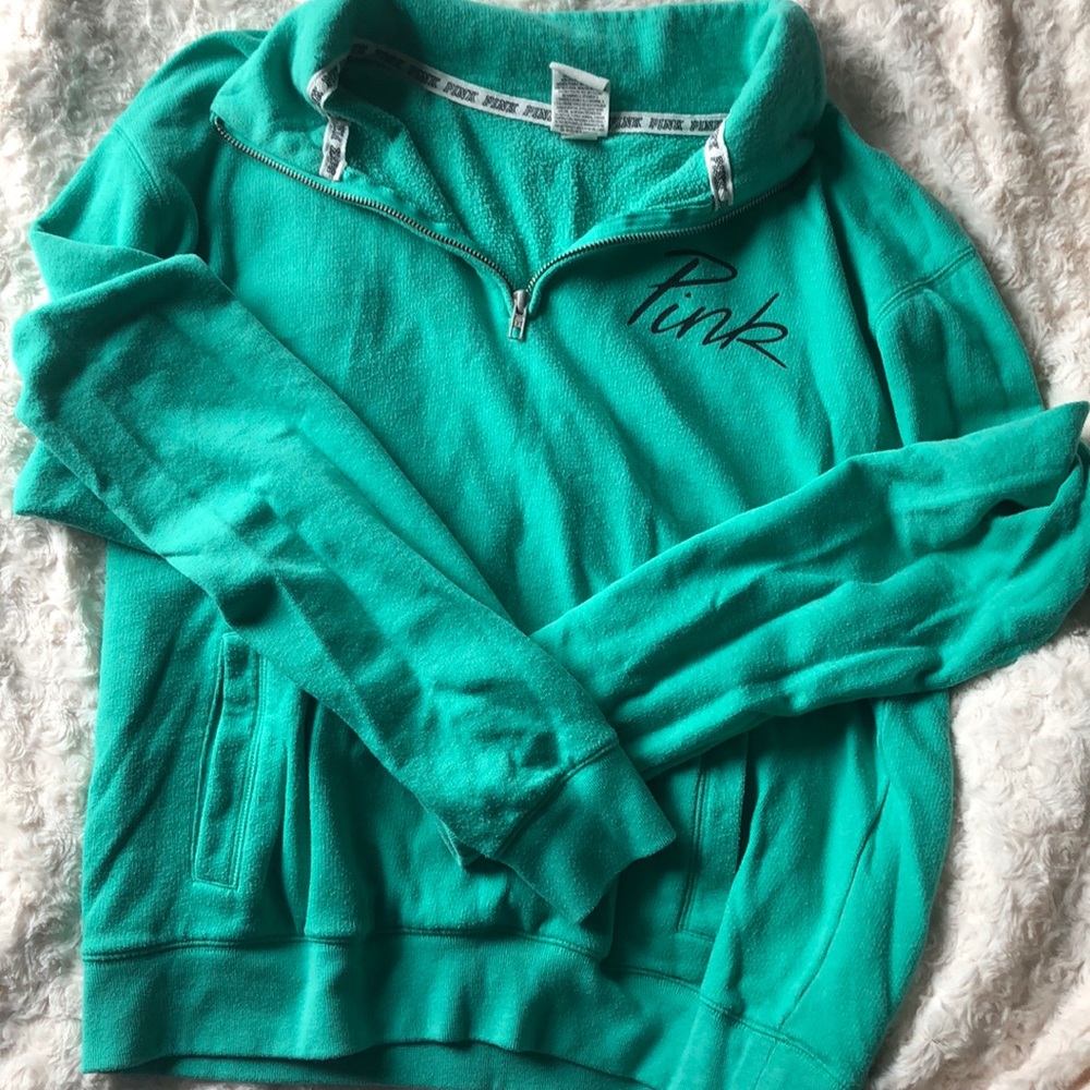 •Victoria’s Secret PINK Half-Zip•